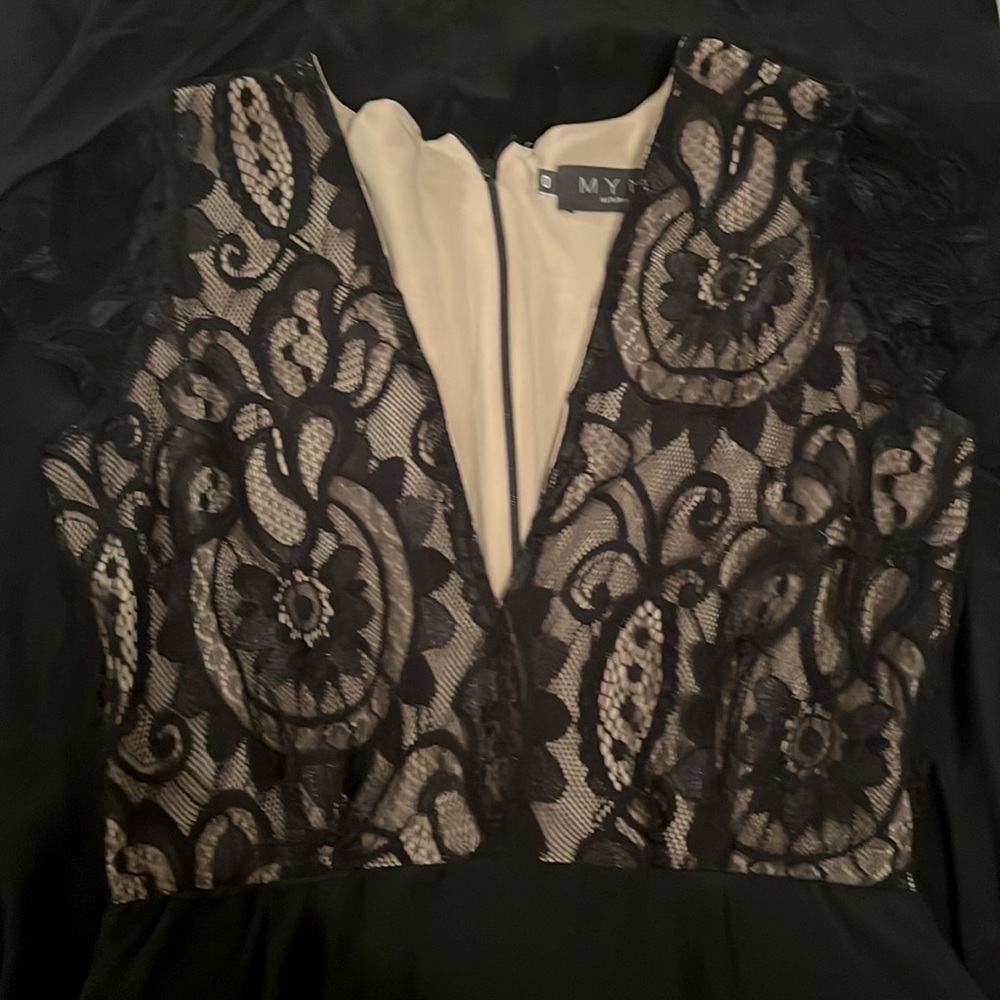 Ashley Anne “MYNE” black formal gown sz 0